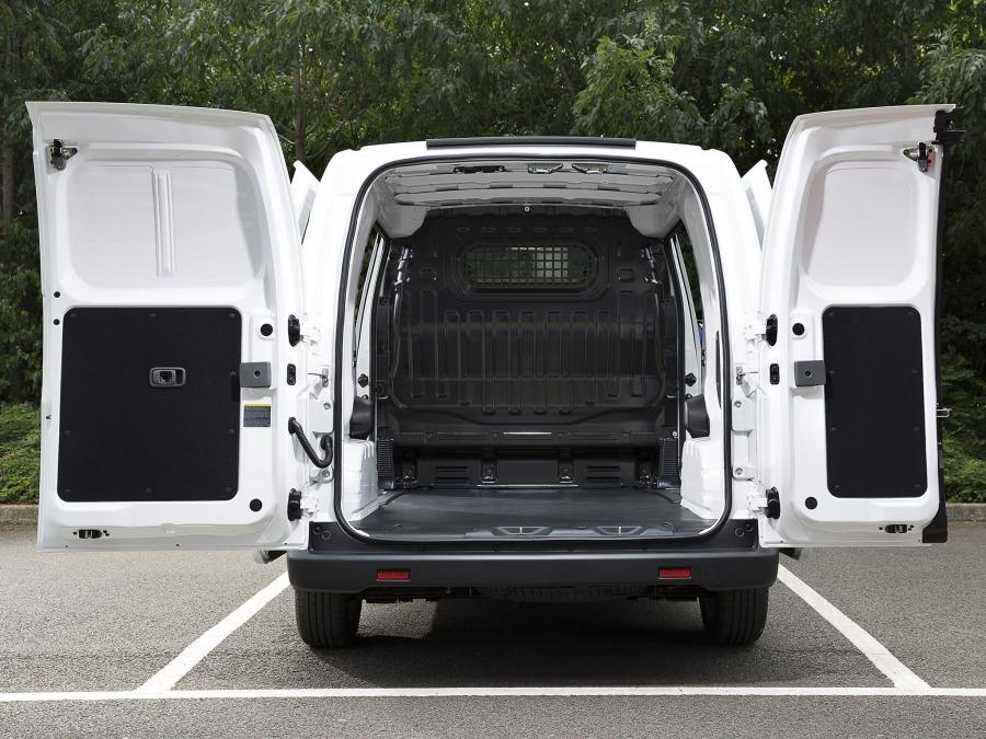  Nissan e-NV200 Van 2014 года  (UK) (фото 7 из 30)